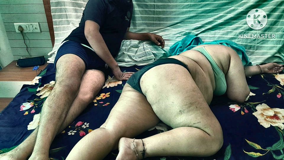DESI INDIAN BHABHI MISSIONARY FUCK IN HINDI AUDIO