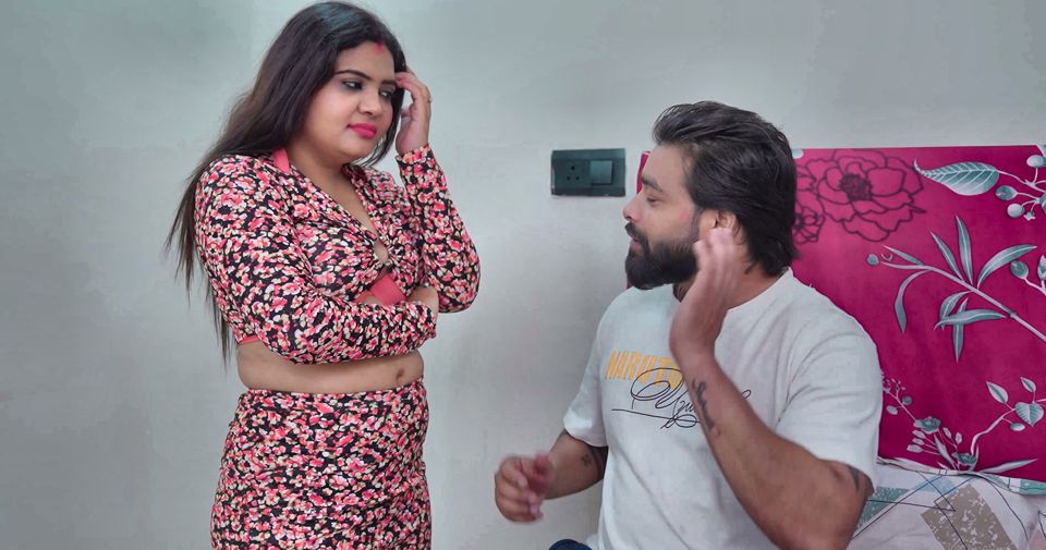 Big stepbrother called Desi hot Bhabhi to hotel room and had sex with her