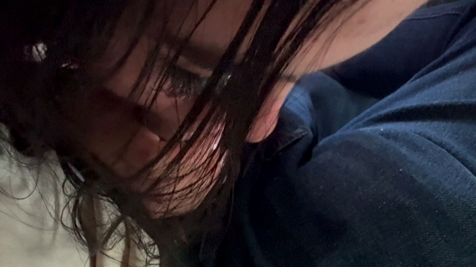Teen Road to jerkoff and fingering pussy with in service bus