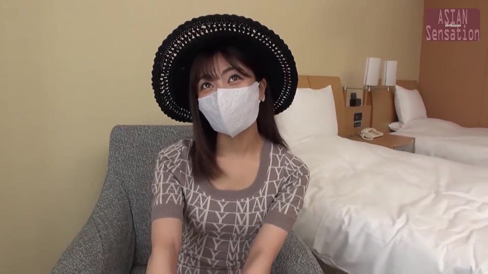 Beauty Conscious Babe - Slim F Cup Beauty Devoted to an Older Man - Ep1