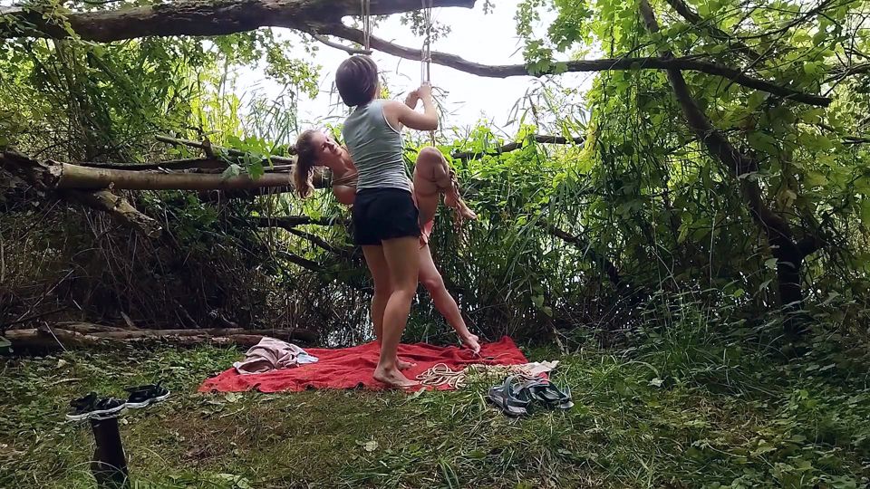 Forest Princess Meet Wankers