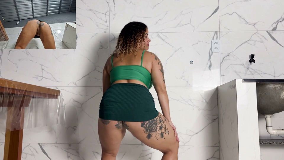 FULFILLING A DREAM OF A FAN DANCING SHOWING HIS ASS
