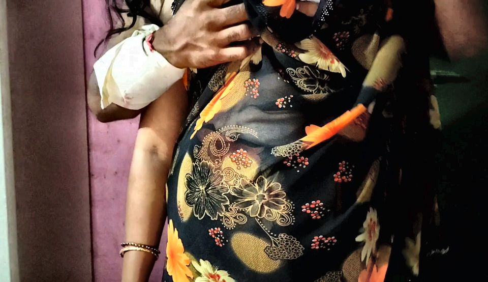 Saadi utha ke bhabhi ko chod diya